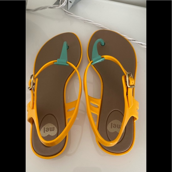 Mel by Melissa Jelly Blueberry Sandals - Picture 2 of 6